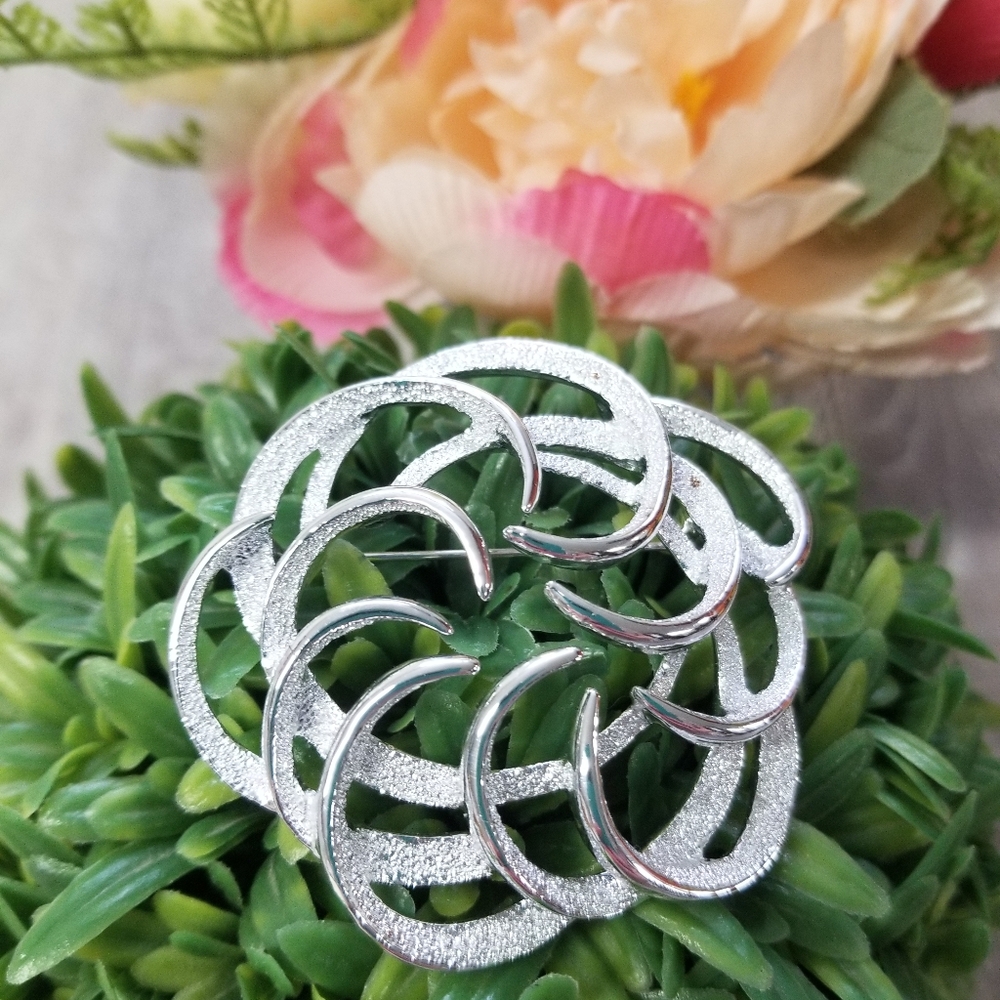Vintage Silver Swirl Brooch